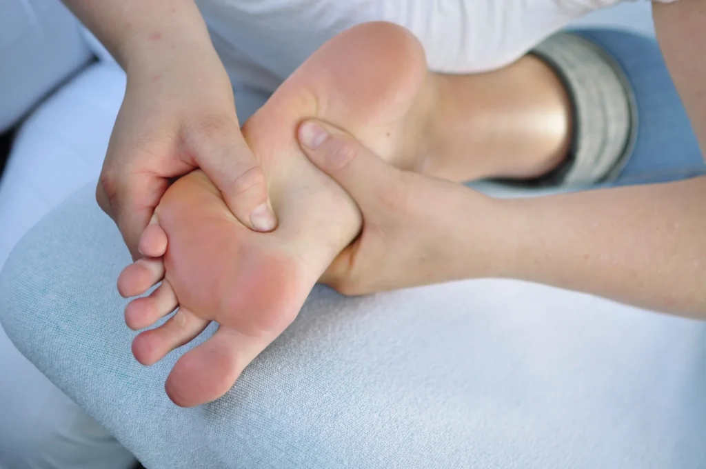 foot massage for relaxation and well being 2026 01 06 09 12 18 utc
